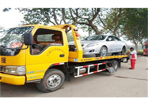 镇雄附近24小时汽车拖车服务热线
